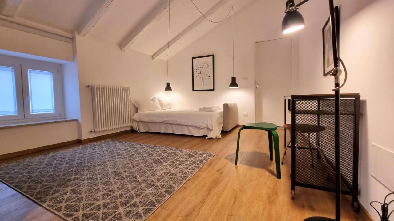 Апартаменты Roma 30 - Poema Триест Экстерьер фото